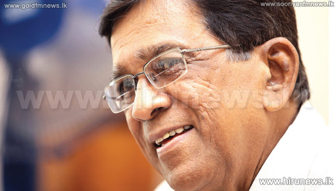 People+protest+against+Former+Minister+P+Dayarathna+who+got+on+to+the+UNP+stage+in+Ampara