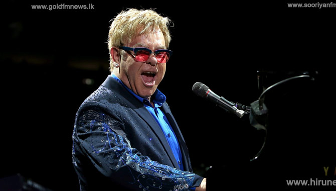 Elton+John+performs+at+Omaha