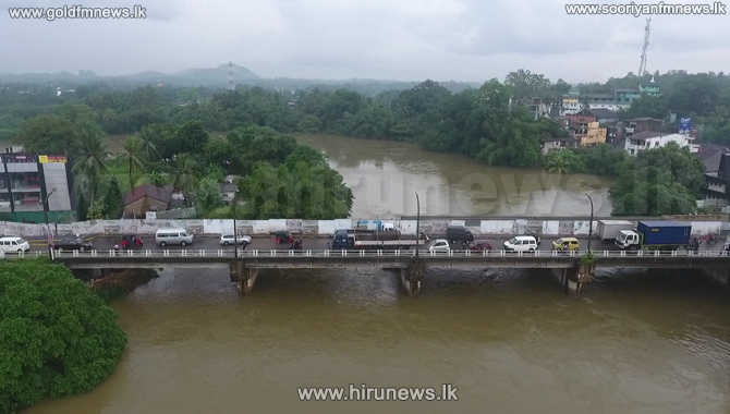 Traffic+on+Kaduwela+Bridge+restricted