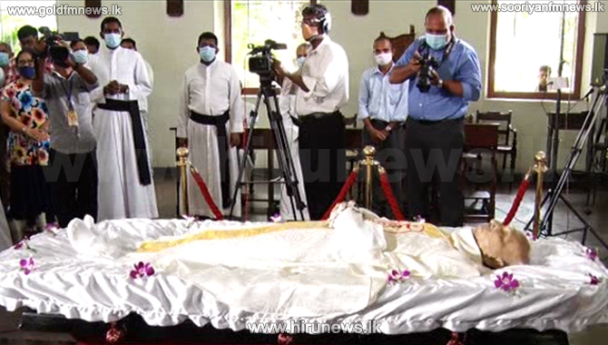 Funeral+of+Fr+Ernest+Poruthota+at+the+Roman+Catholic+Cemetery%2C+Kalutara+%28Video%29
