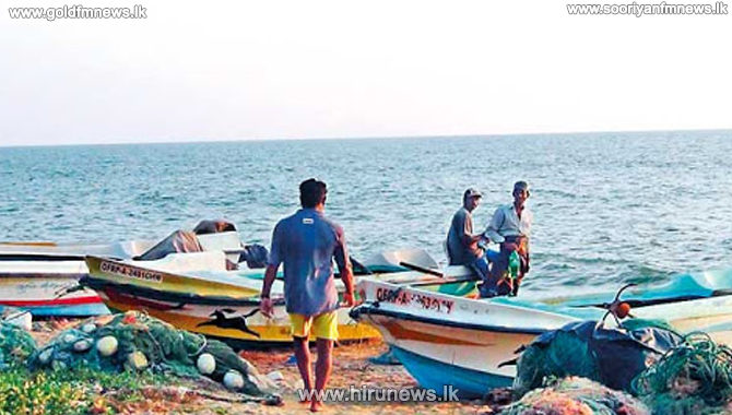 10+families+displaced+after+protective+barrier+of+Muthupanthiya+breaks