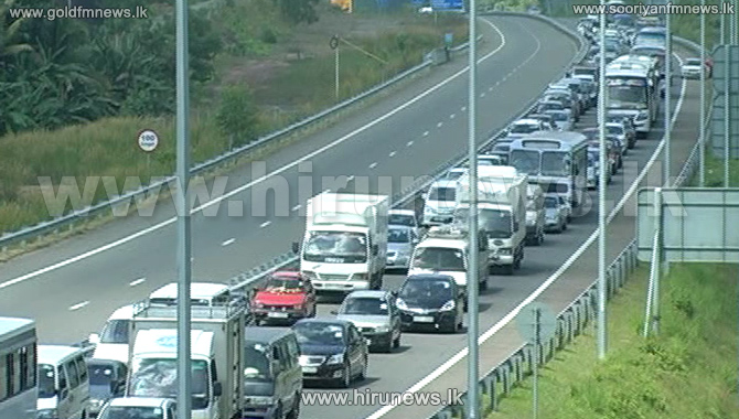 Traffic+congestion+reported+along+Southern+Expressway+%28Photos%29