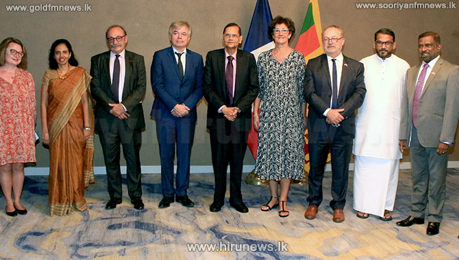 Foreign Minister G L Peiris meets a delegation of French Senators ...