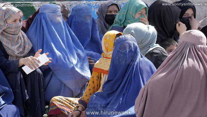 Taliban bans women from outdoor