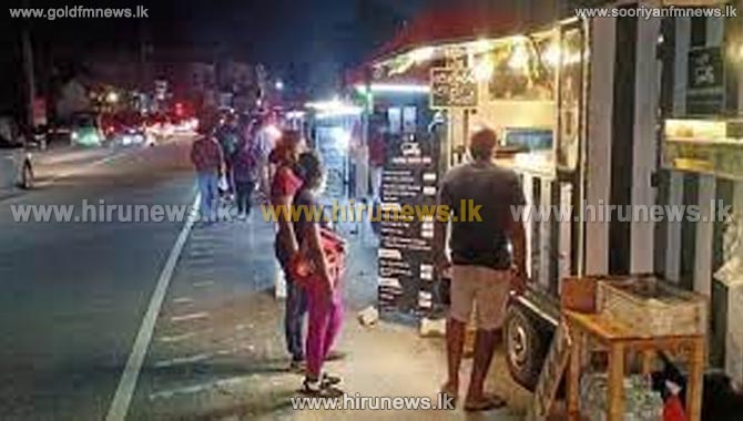 Popular+street+food+site+in+Kimbulawala+ordered+to+dismantle+their+stalls