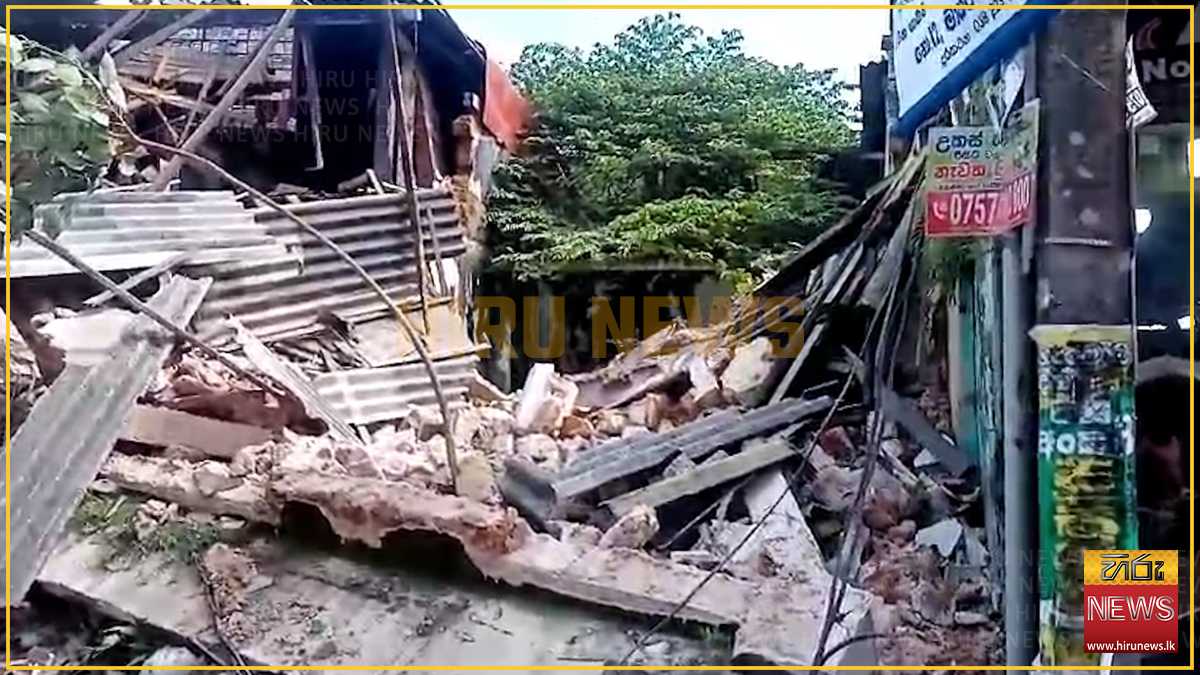 Five+old+buildings+collapse+in+Panadura%3B+no+injuries+reported