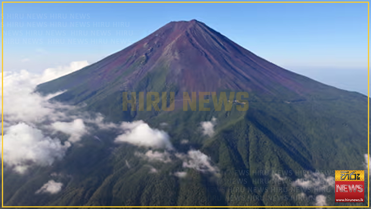 Japan%E2%80%99s+iconic+Mount+Fuji+has+yet+to+see+snow+this+season%2C+breaking+a+130-year+record