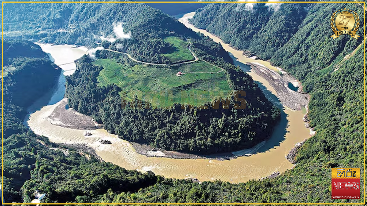 CHINA+BEGINS+BUILDING+WORLD%27S+LARGEST+DAM%2C+FUELLING+FEARS+IN+INDIA