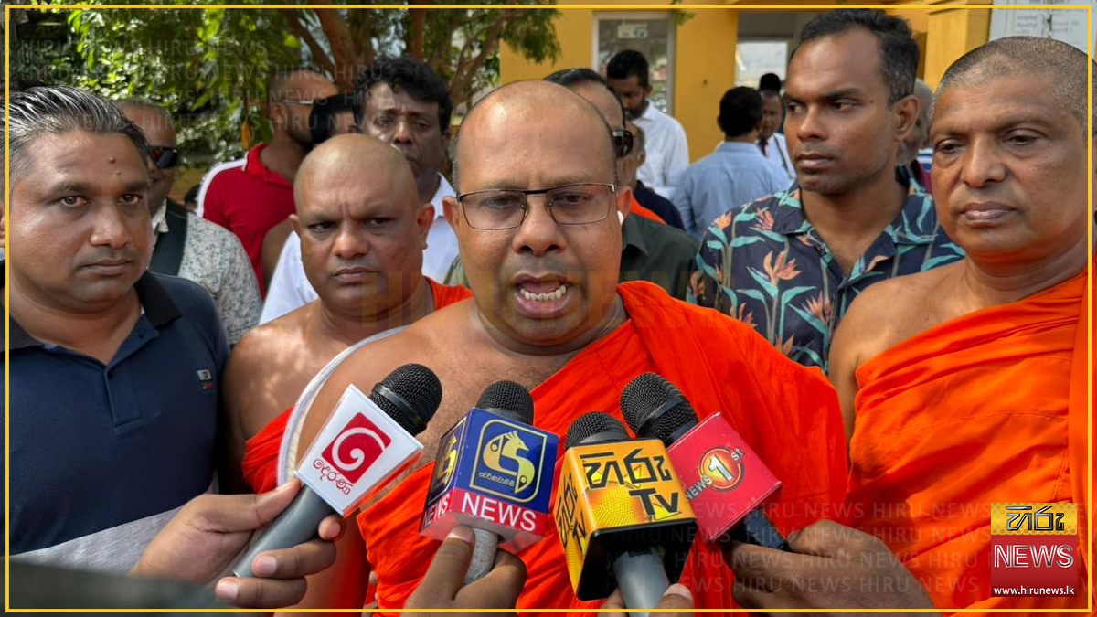 මහ සඟරුවන රනිල් බලන්න වඩිති - Hiru News - Srilanka's Number One News ...