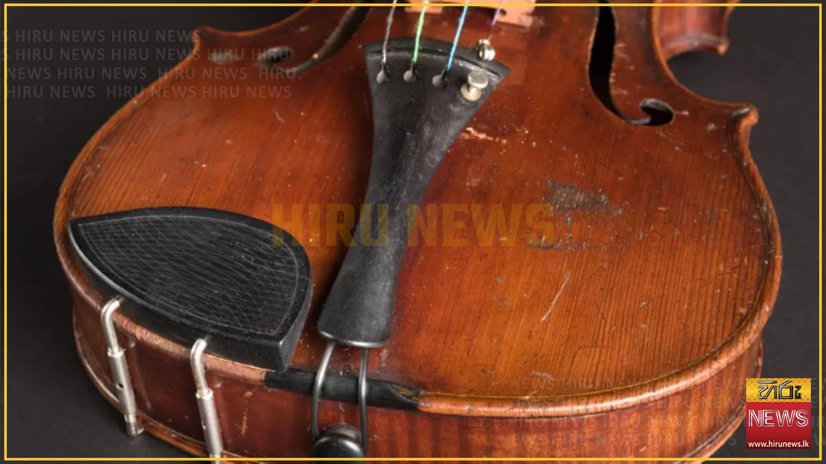 Einstein's violin sells for 860k Euros at auction