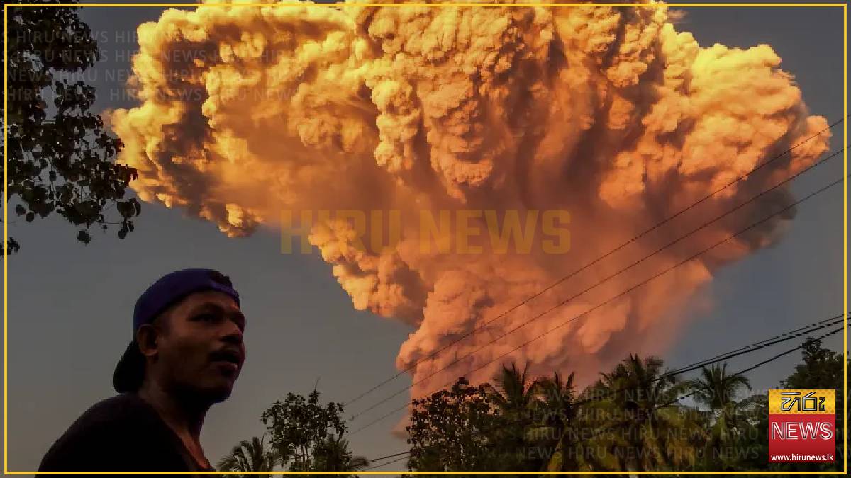 Indonesia's Mount Lewotobi Laki-laki erupts, spewing ash 10 km into the ...