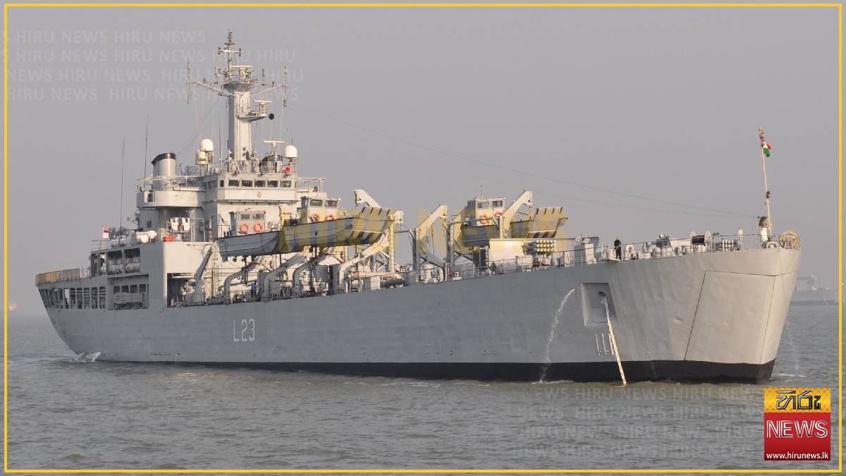 INS+Gharial+delivers+humanitarian+aid+to+Sri+Lanka