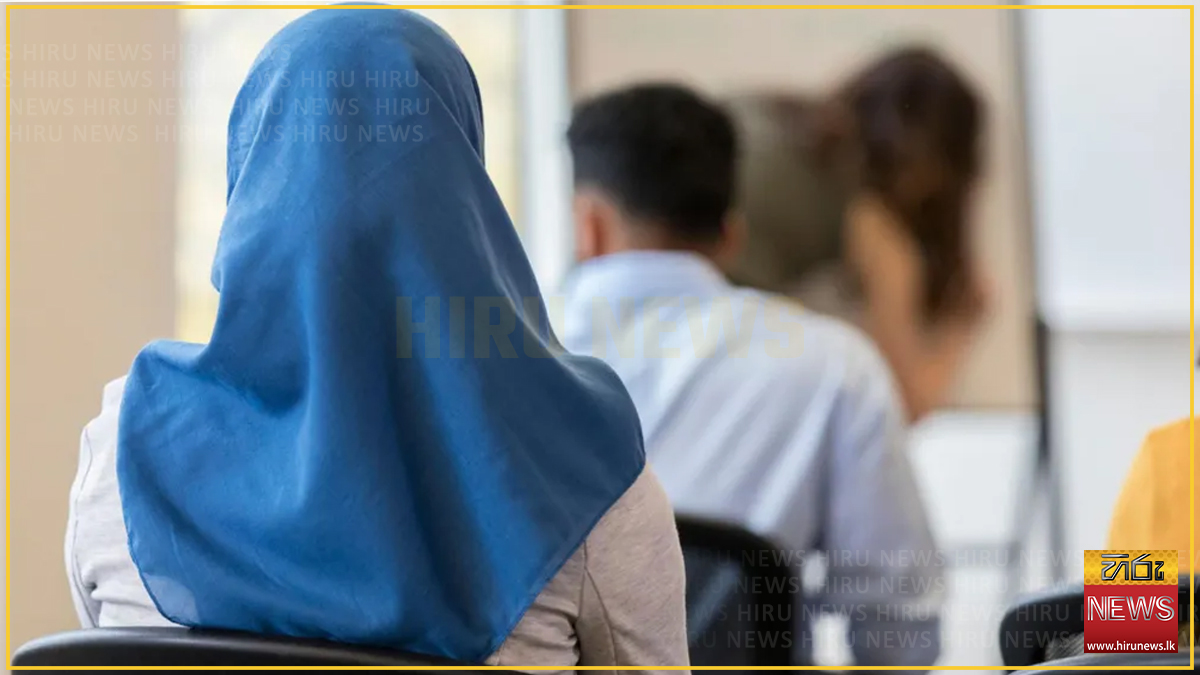 Austria+passes+law+banning+headscarves+for+U14+schoolgirls