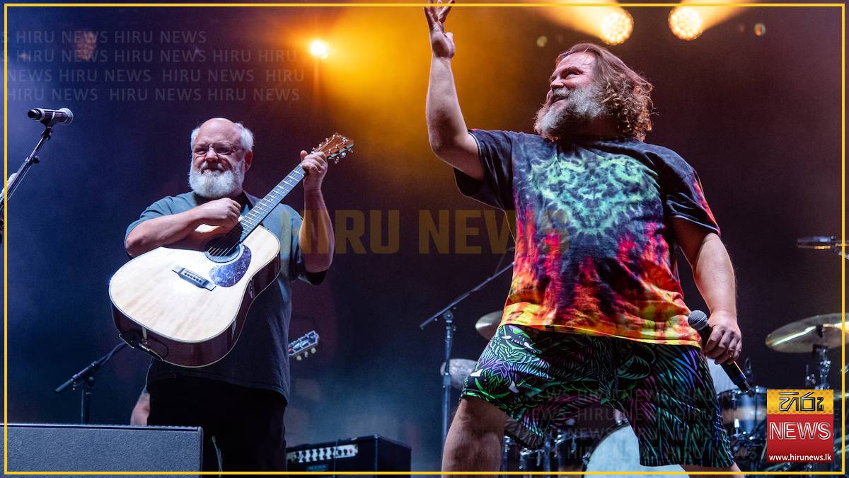 Tenacious D to return after Trump controversy 