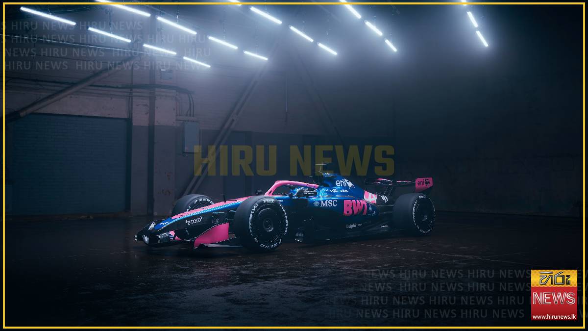 Alpine+unveils+the+A526