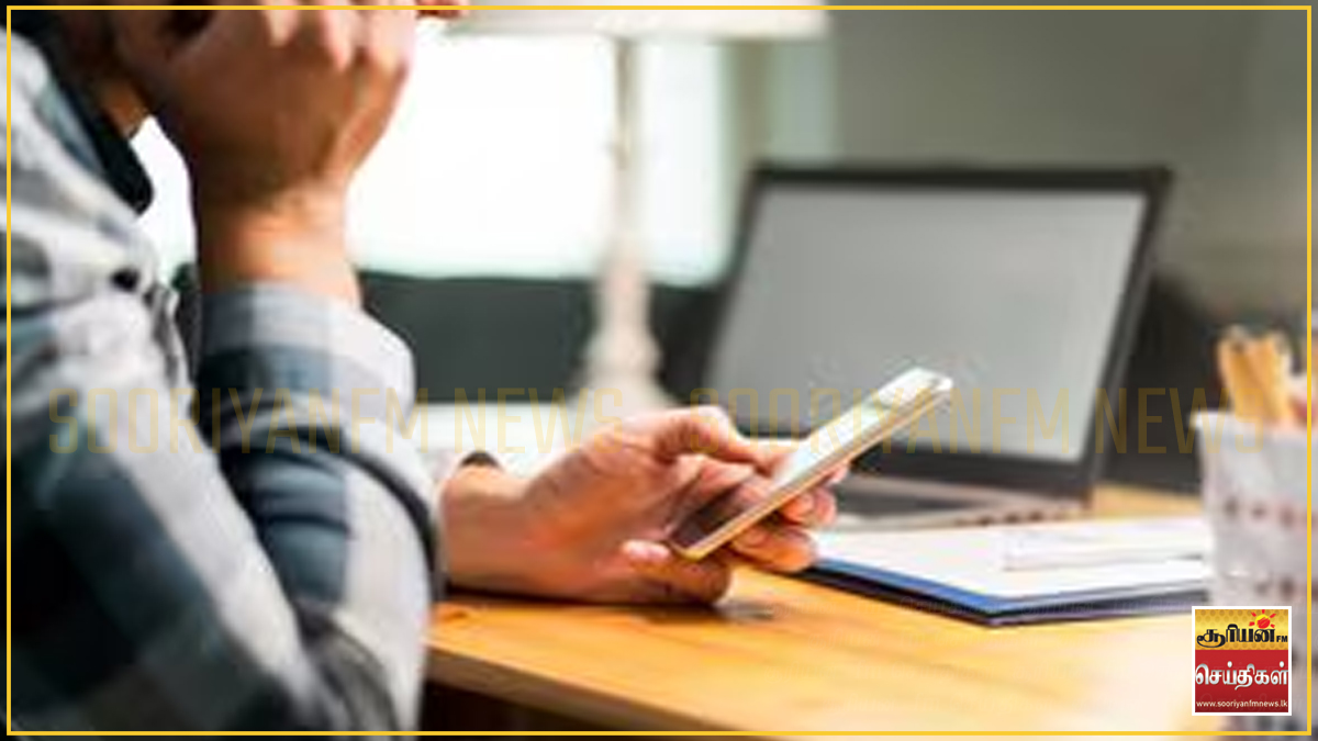 வேலை நேரத்தில் விளையாட்ட? ஊழியருக்கு விழுந்த பலத்த இடி - விவாதங்களும் எழுந்தன 