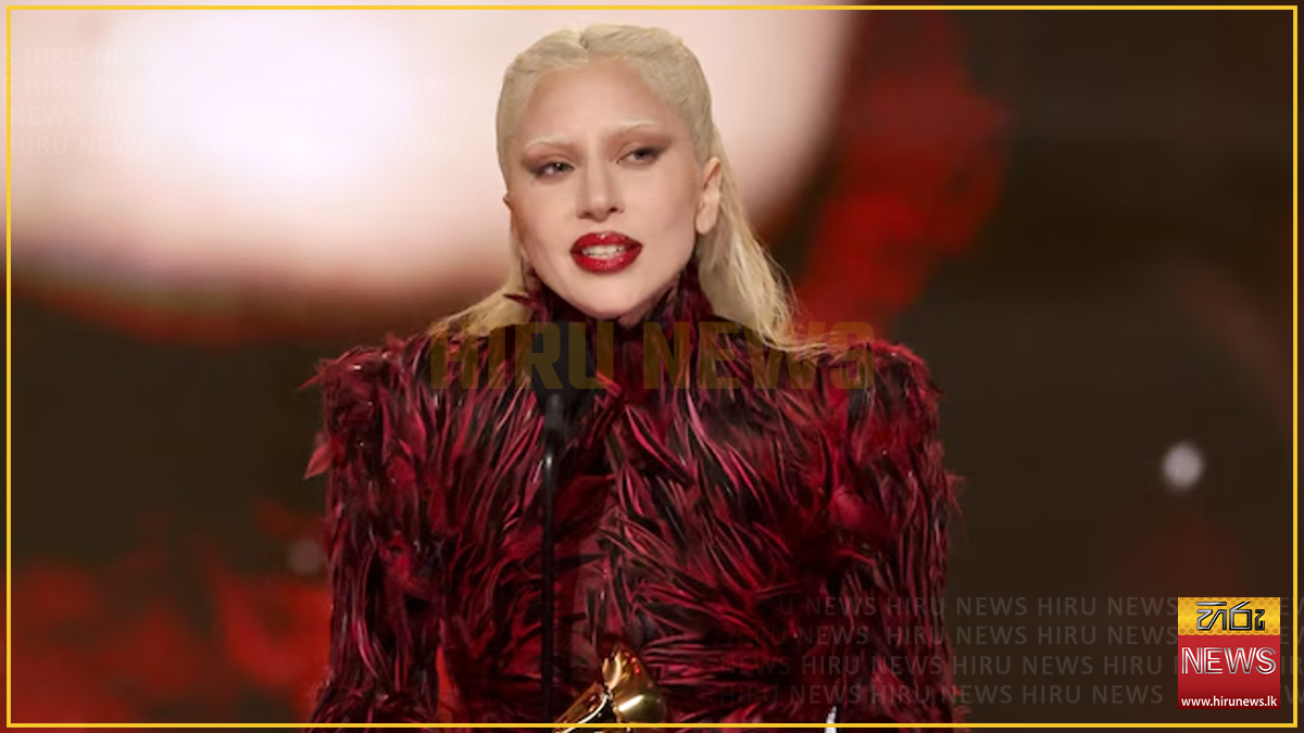 Lady Gaga, 68 වැනි ග්‍රැමී සම්මාන උළෙලේදී " Abracadabra " ගීතය වෙනුවෙන් ...