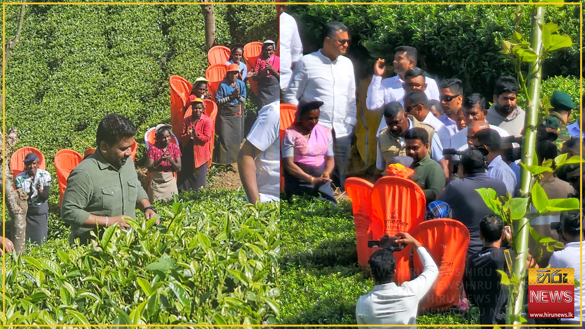 President+meets+plantation+workers+during+Nanu+Oya+visit