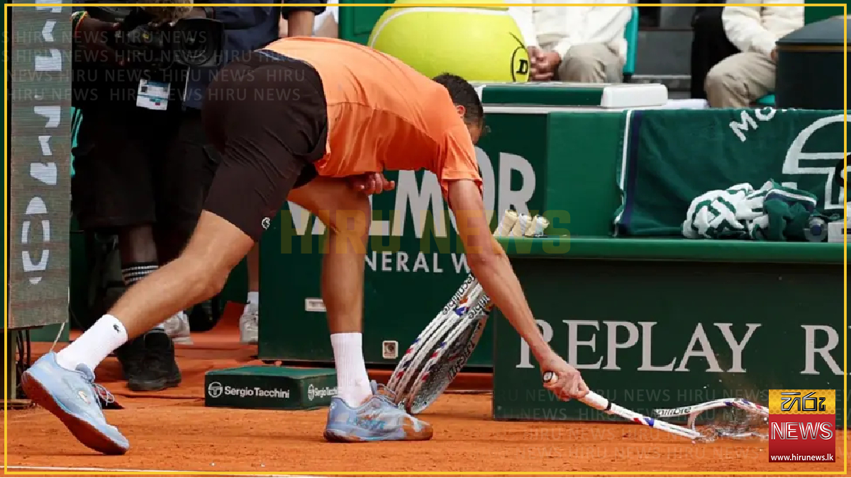 Medvedev+destroys+racquet+in+6-0+6-0+loss
