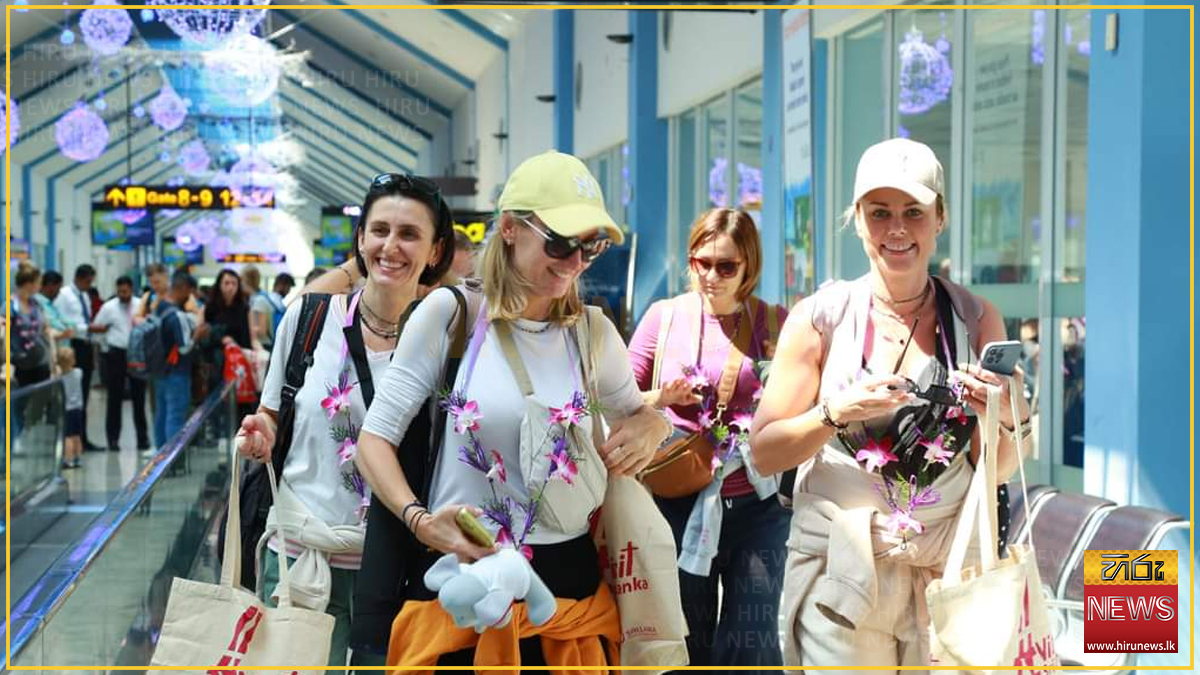 Tourist+arrivals+in+March+drop+by+nearly+20%25