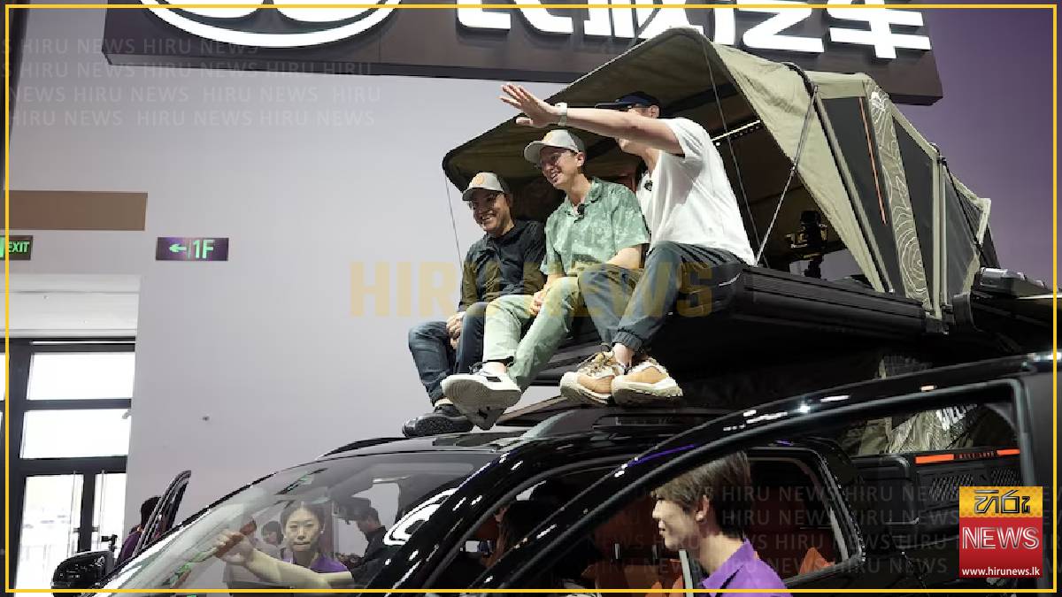 YouTuber+guides+foreigners+around+Chinese+cars+US+buyers+can%27t+get+