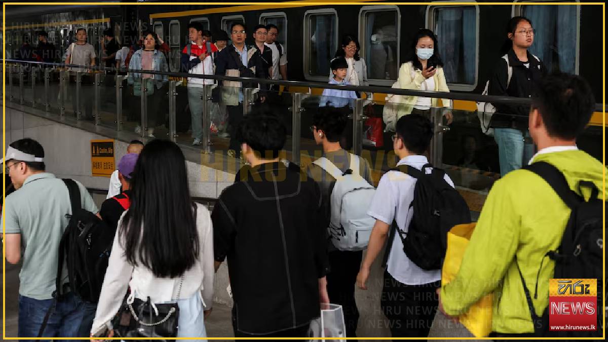 Record rail travel in China on May Day
