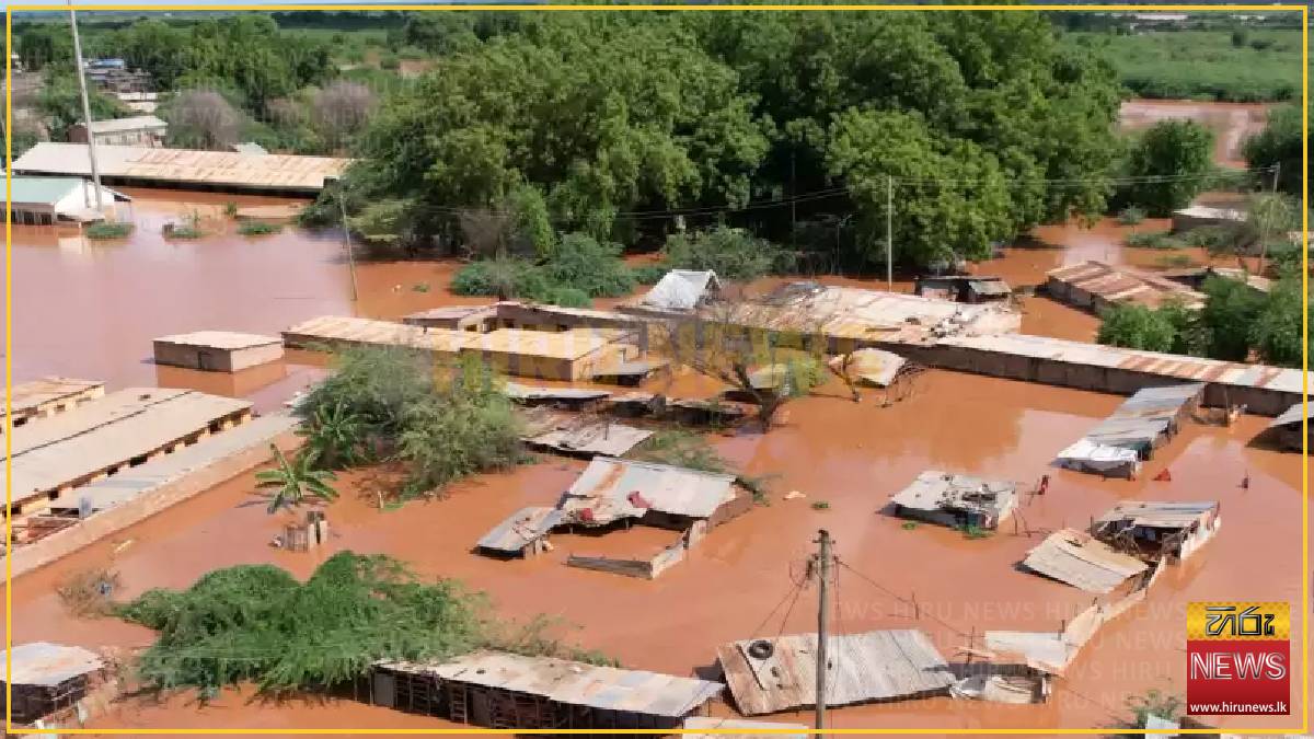 Kenya flood death toll hits 10