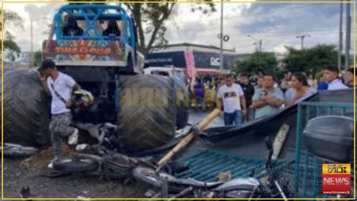 Monster truck crashes into crowd in Popayan