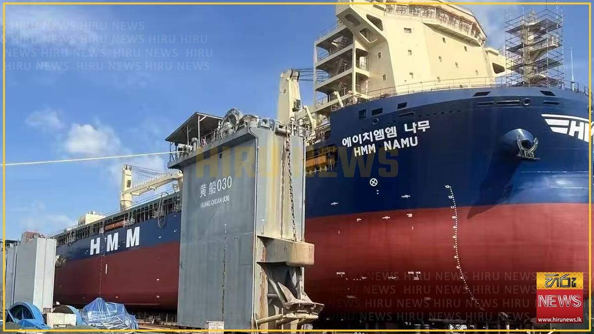 Suspected strike hits South Korean vessel