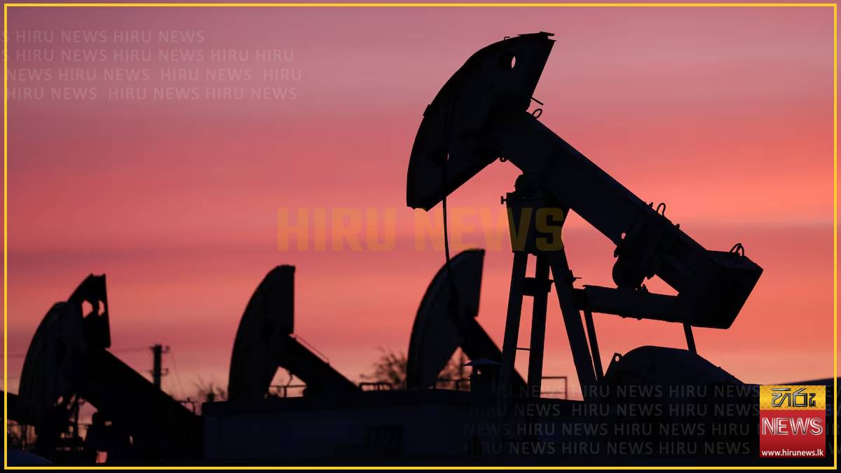 Oil eases amid signs of Strait reopening