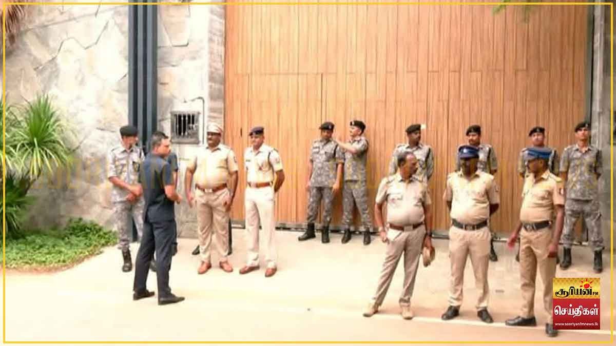 விஜய் விவகாரத்தில் தடுமாறிய ஐ.பி.எஸ் அதிகாரிகள் - காவல்துறை வட்டாரத்தில் பெரும் பரபரப்பு!