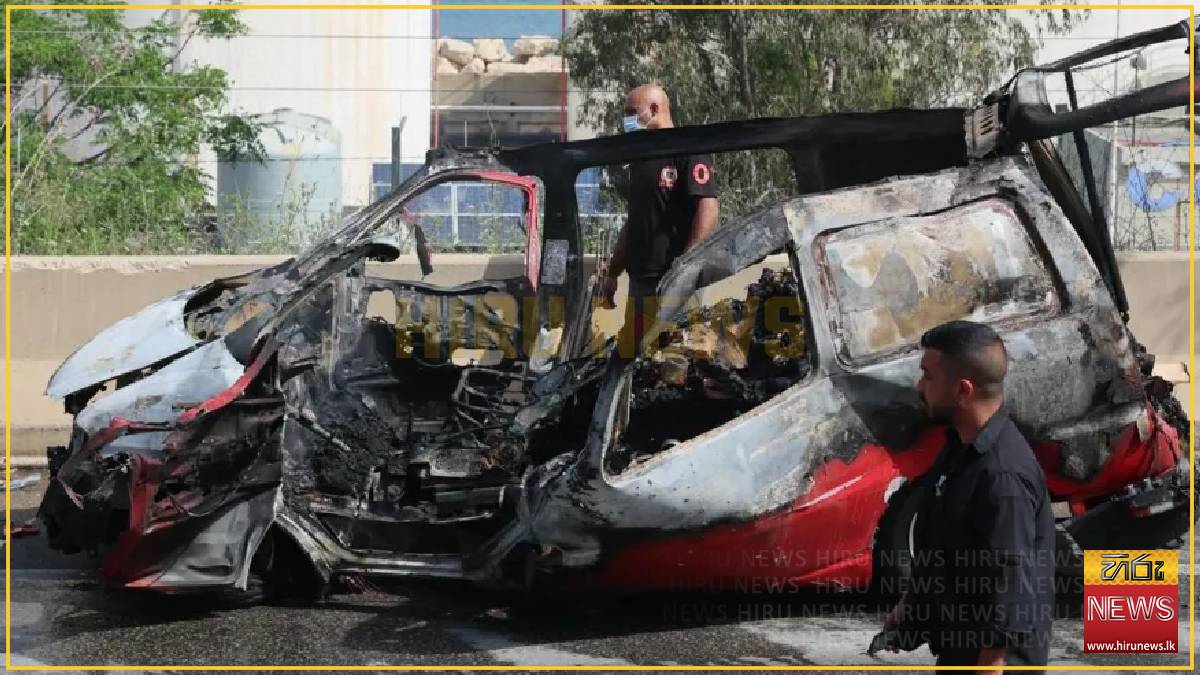 Israeli+strikes+on+cars+in+southern+Lebanon+kill+12