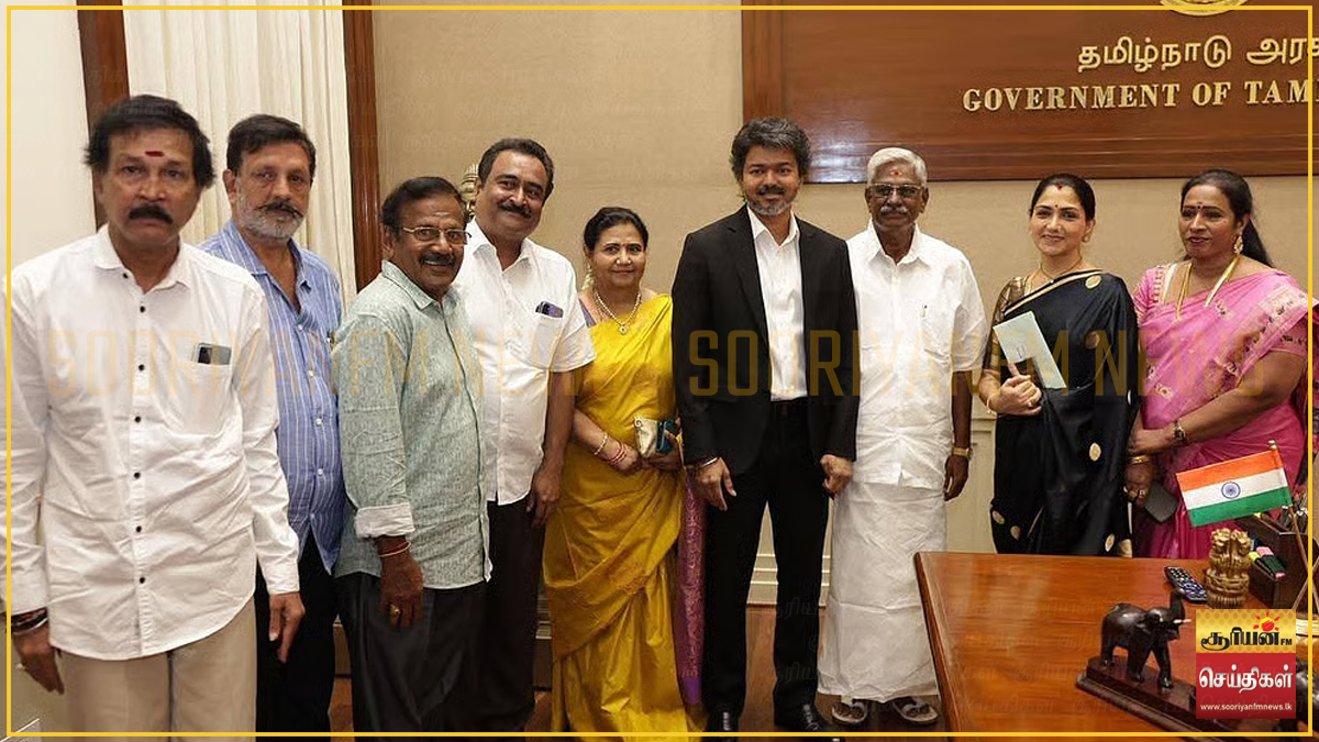 முதலமைச்சர் விஜய்யை நேரில் சந்தித்து வாழ்த்து கூறிய நடிகை குஷ்பு ...