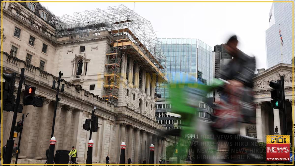 UK firms plan smaller price rises, survey shows