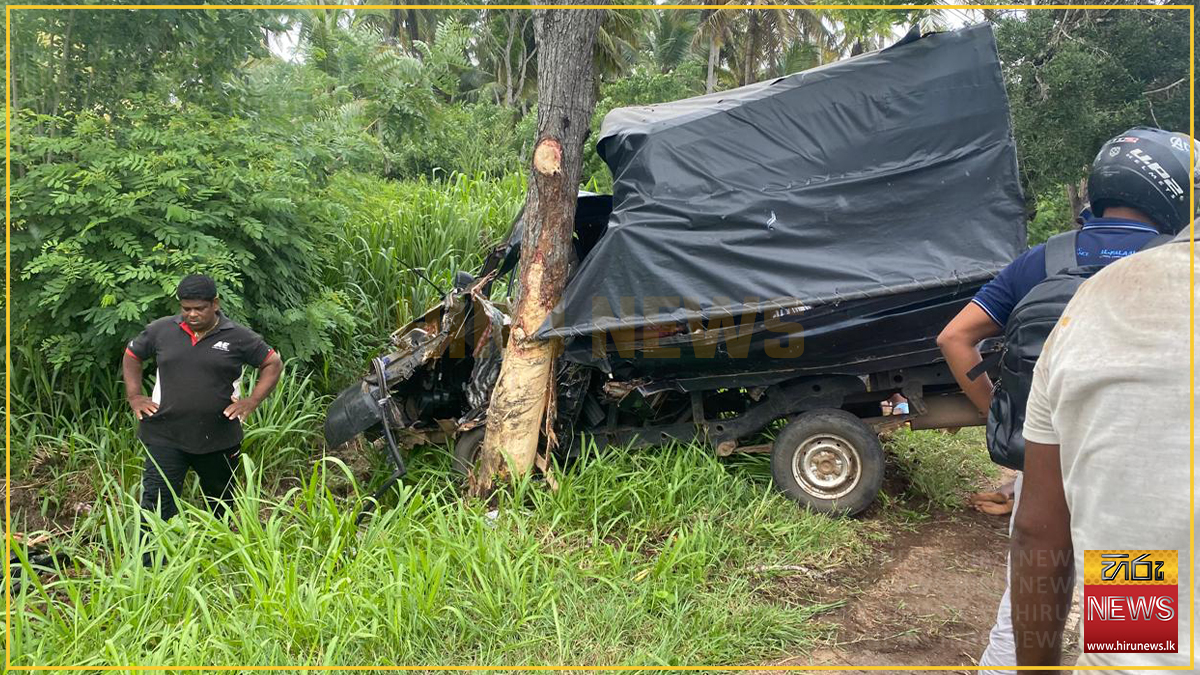 මුන්නේෂ්වරම් වන්දනාවේ ගොස් ආපසු පැමිණි නඩයක් අනතුරක : කාන්තාවක් මරුට - 12ක් රෝහලේ