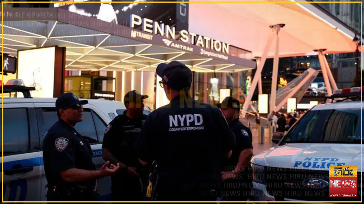 5 people injured in stabbing at Penn Station
