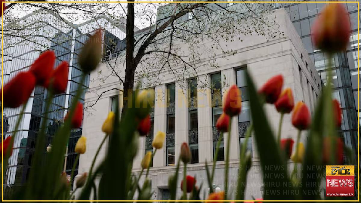Bank of Canada holds rates
