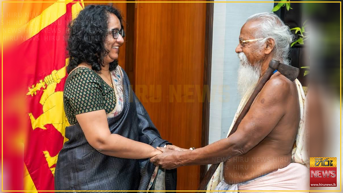 ආදිවාසී නායකයා සහ අග්‍රාමාත්‍යවරිය අතර හමුවක්