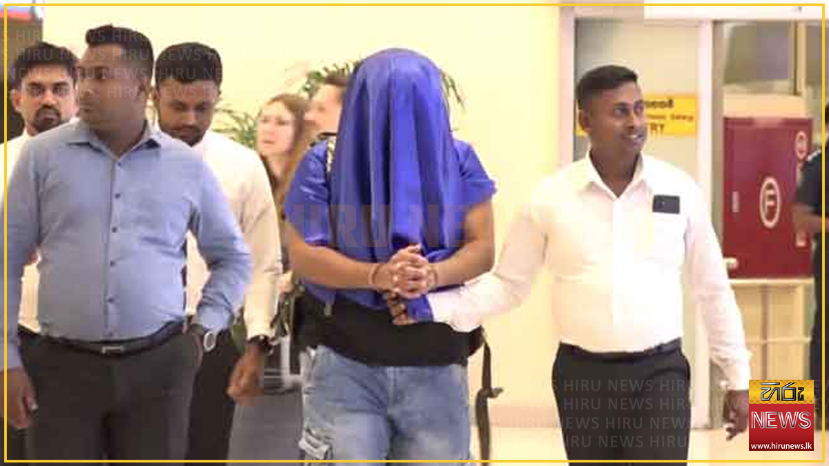 අබුඩාබි හිදී කොටු වූ බ්ලූමැන්ඩල් සංඛ සහ මෝදර චතුර මෙරටට රැගෙන එයි