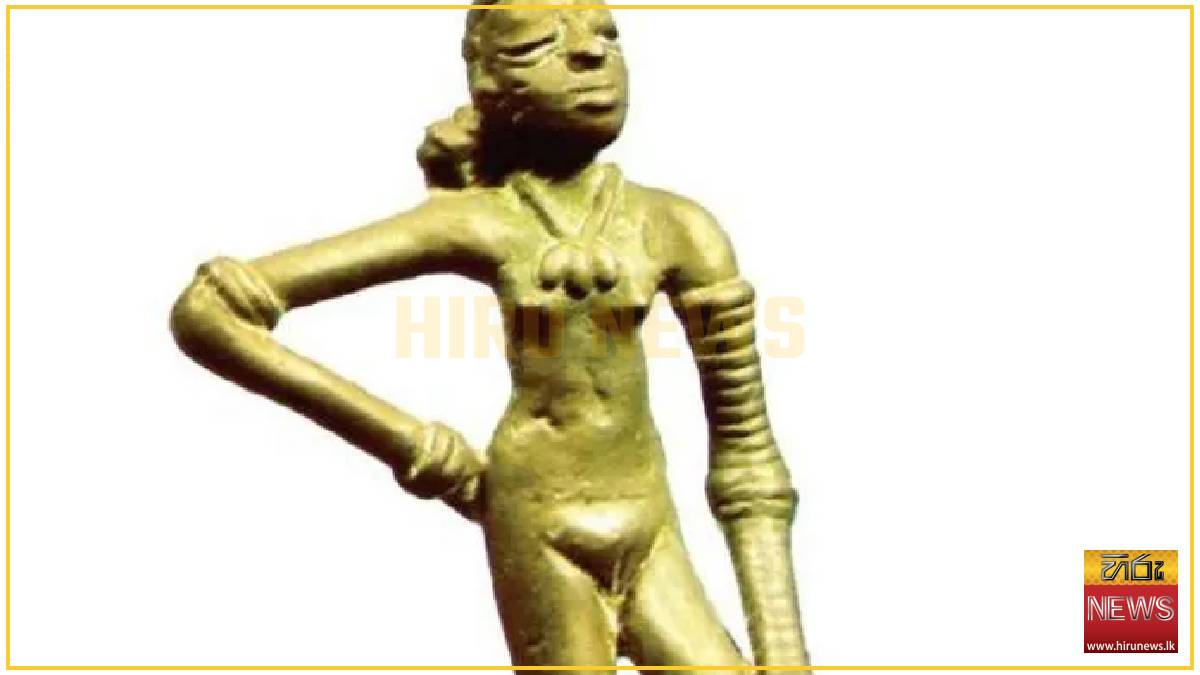'Dancing girl's' bare torso restored in Indian textbook after backlash