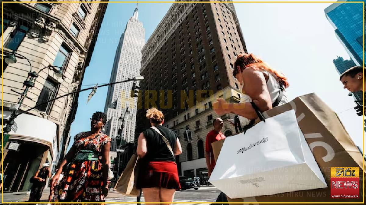 US retail sales beat expectations in May