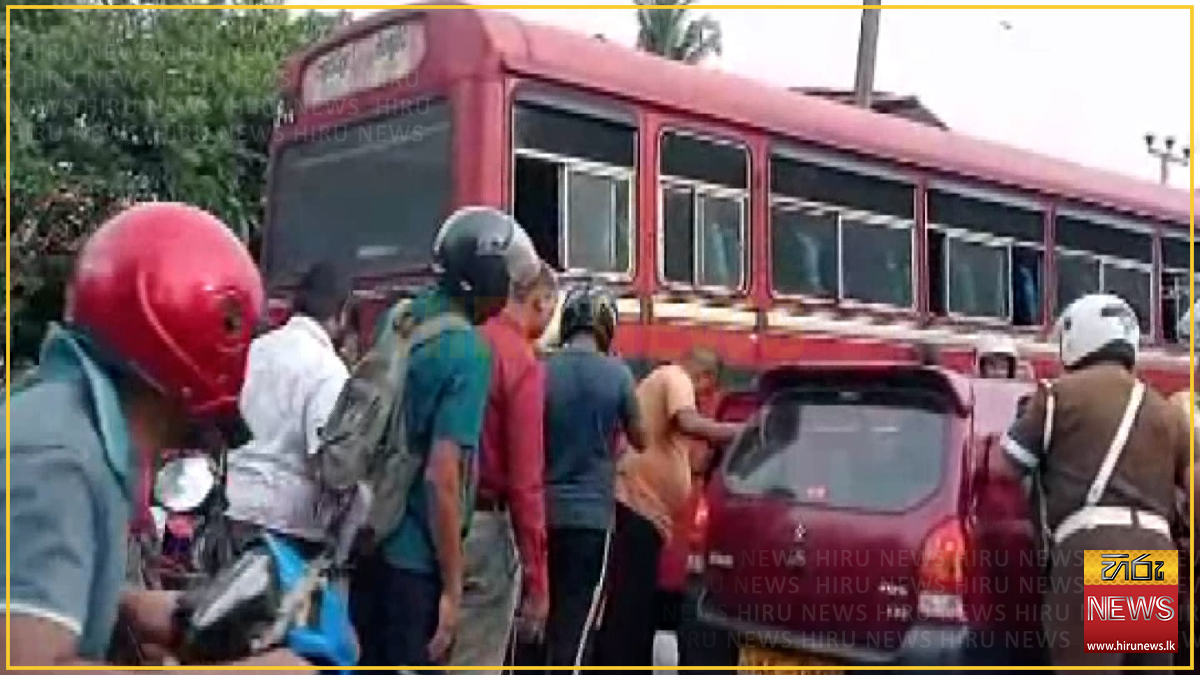 පූනෑවේදී ලංගම බස් රථයකට යටවී ගුරුවරියක් ජීවිතක්ෂයට