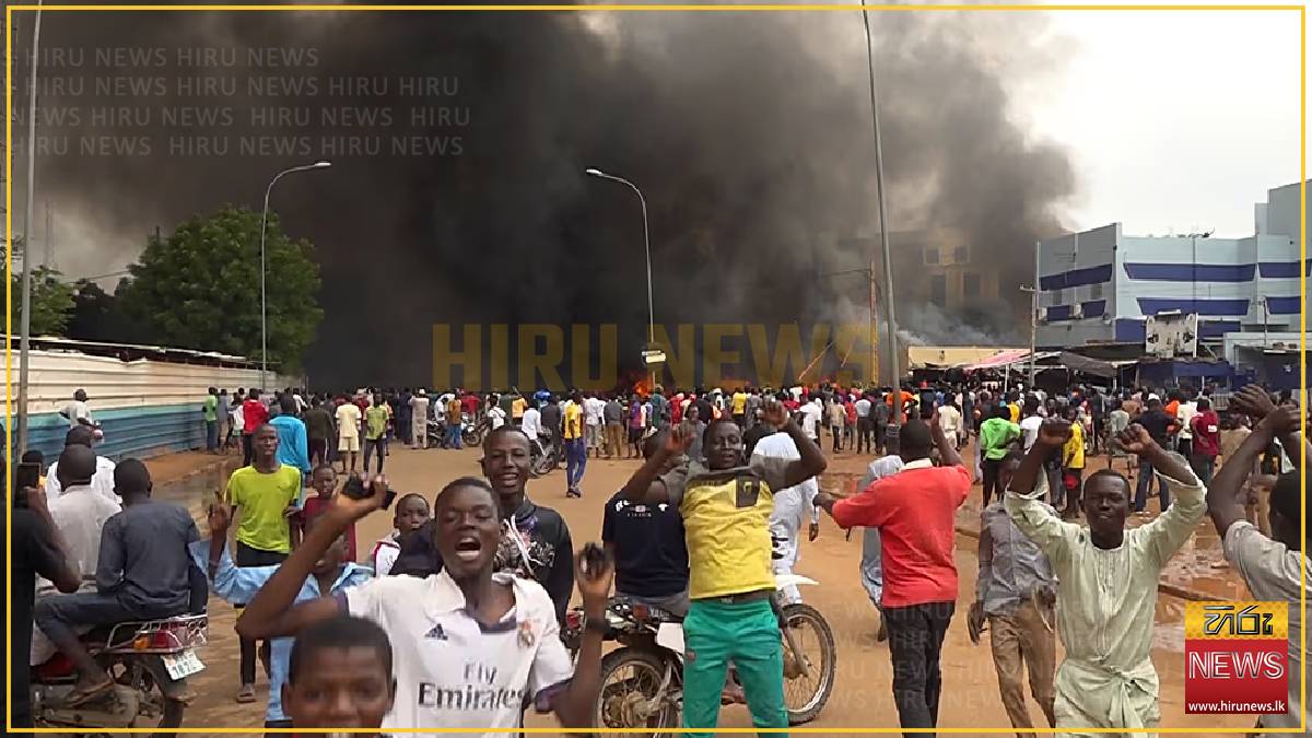 Explosions, sustained gunfire at airport in Niger capital