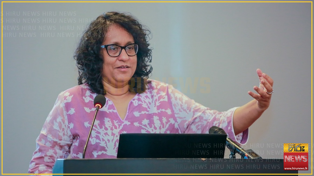 "ලෝකයේ බැස්සට මෙහෙ බස්සන්න බෑ.." : "තෙල් ලීටරේ 400ට දුන්නට හරි නම් 700ක් වෙනවා"
