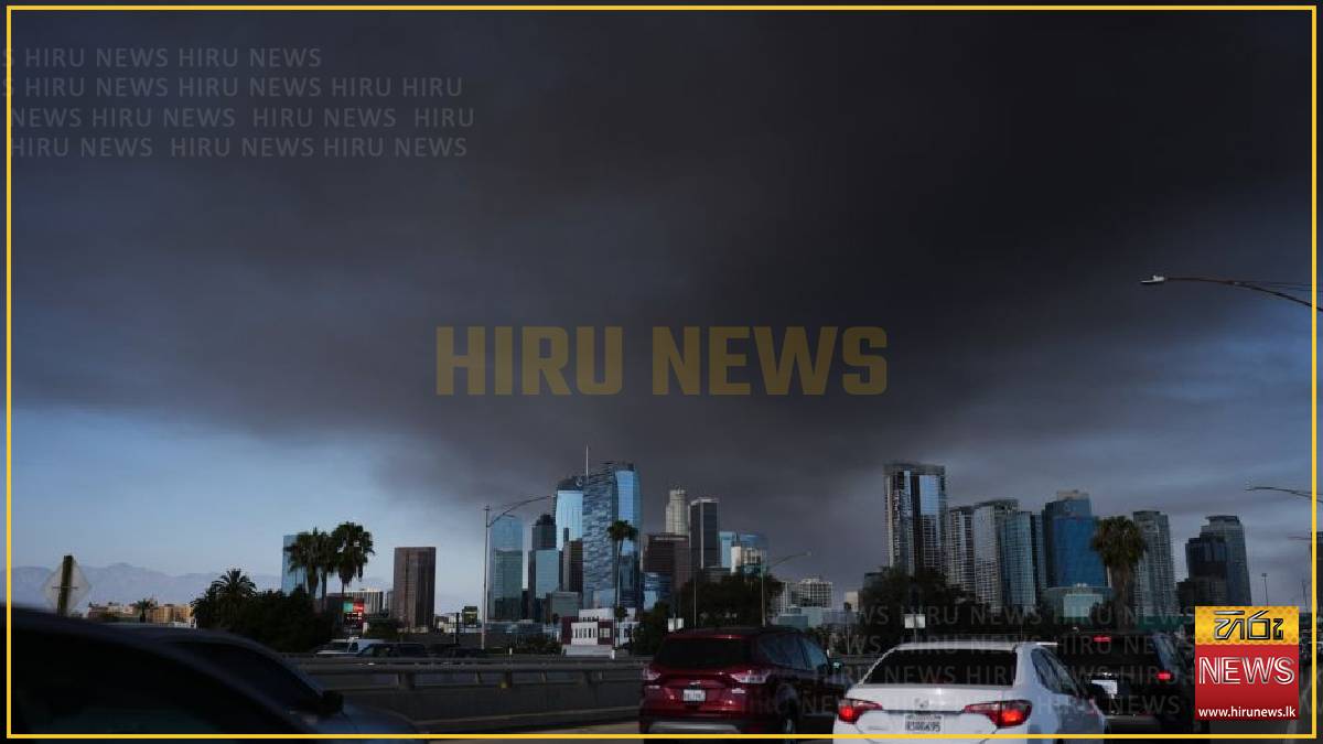 Los Angeles mayor declares emergency over warehouse fire