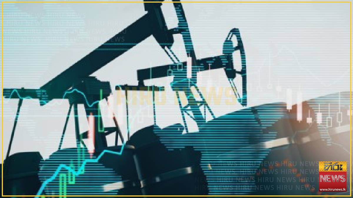 Oil heads for weekly loss as Hormuz tanker traffic rebounds