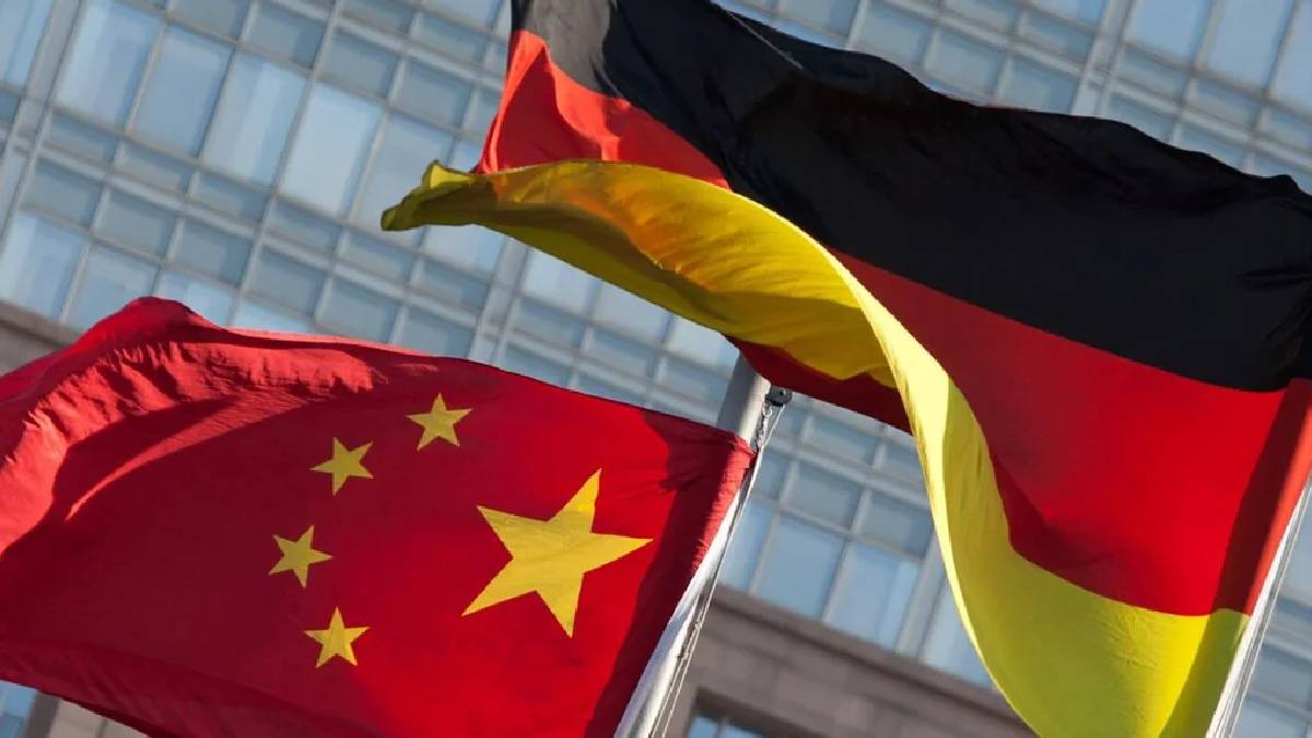  Germany holds talks with China over Russian training