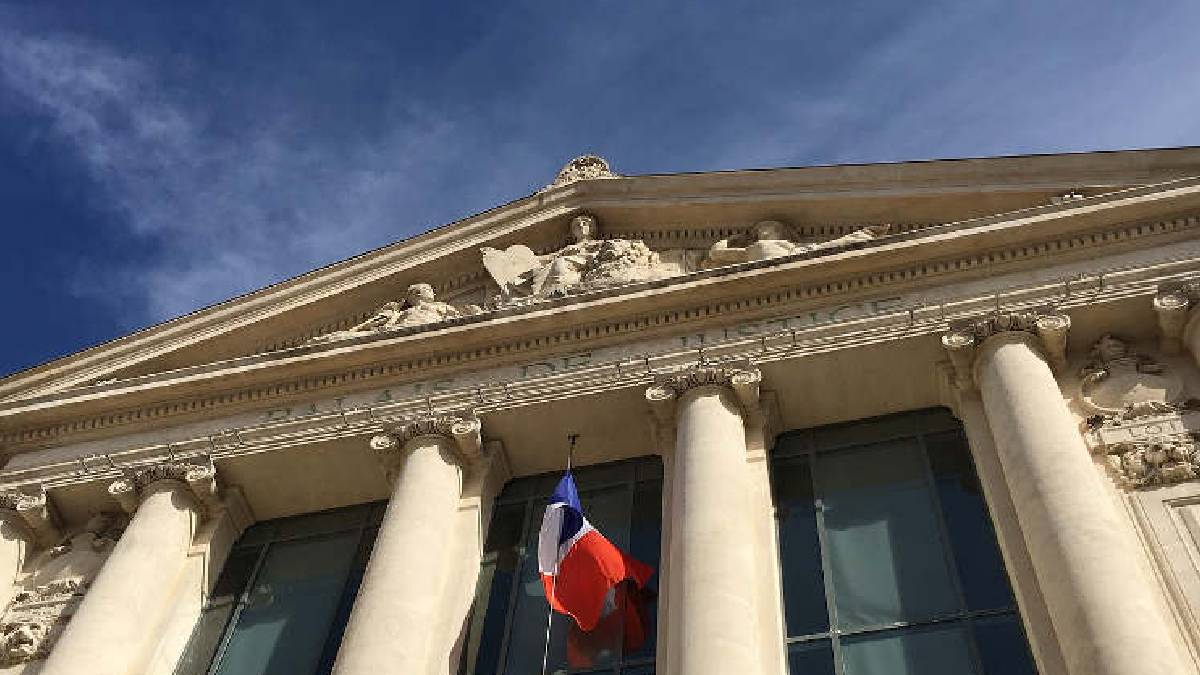 Top court rules France must recognise children born from surrogacy abroad