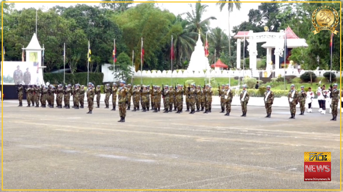 ලෙබනන් යන සාමසාධක භටයින්ගේ ආචාර පෙළපාලිය කුරුවිටදී