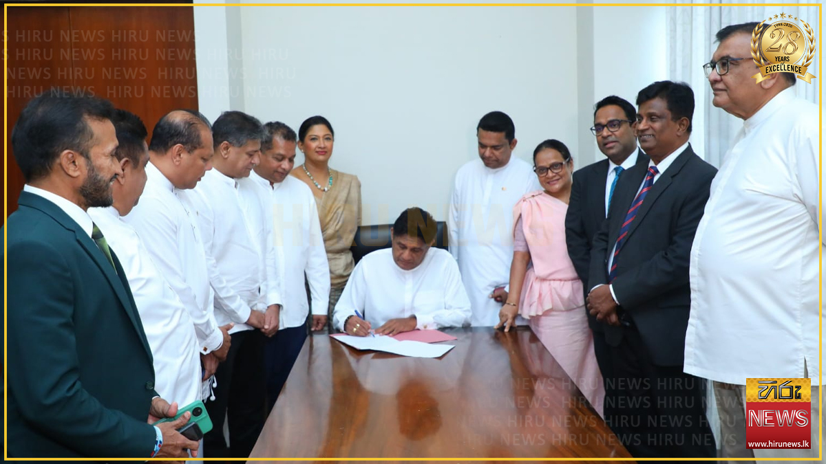 අධිකරණ ඇමතිට එරෙහිව විපක්ෂයෙන් විශ්වාසභංග යෝජනාවක් අත්සන් කරයි